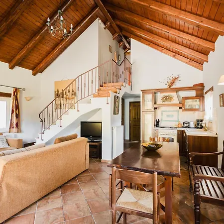 4 εποχές Holiday home *