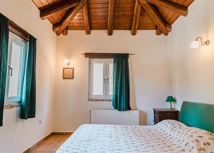 펜션 4 Εποχές 칼라브리타